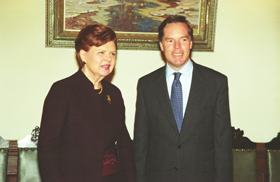 BERNSS.JPG (49644 bytes)