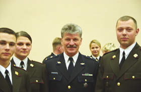 A6.JPG (49914 bytes)