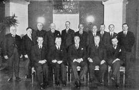 ULMANIS1.JPG (42037 bytes)