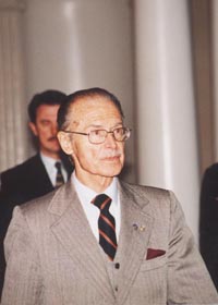 VV2.JPG (13230 bytes)