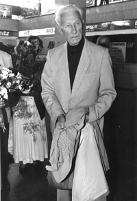 EGLITIS001.JPG (29004 bytes)