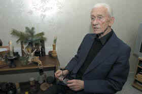 EGLITIS23.JPG (66702 bytes)