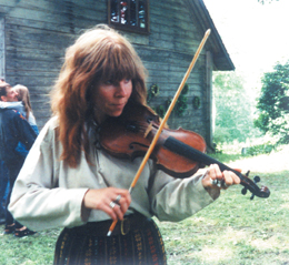 REIZNIECE2.JPG (87723 bytes)