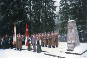 KAPI002.JPG (20984 bytes)