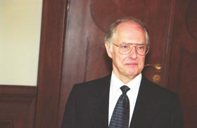 LUSIS.JPG (13797 bytes)