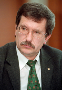 KNAB2.PNG (117515 bytes)