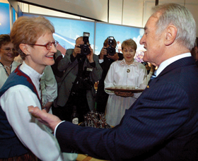 IZSTADE.PNG (134220 bytes)