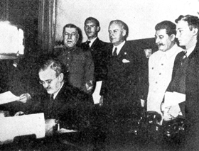 MOLOTOVS003.PNG (52472 bytes)