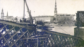 TILTS02.PNG (97448 bytes)