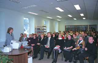 MADONA6.PNG (127498 bytes)