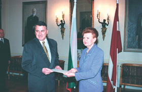 PETKOVS2.PNG (98826 bytes)