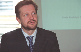 ENDZINS.PNG (77325 bytes)