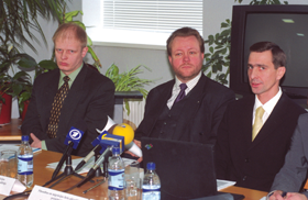 MUCENIEKI.PNG (101511 bytes)