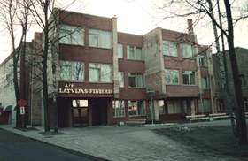 FINIERIS.PNG (106613 bytes)