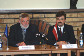 IMG_1451.PNG (92920 bytes)