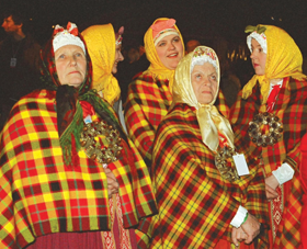 ESLATVIJA15.PNG (143992 bytes)