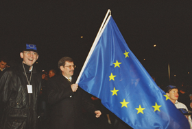 ESLATVIJA16.PNG (83866 bytes)