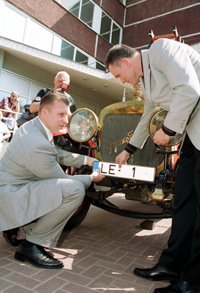 AUTO.PNG (130424 bytes)