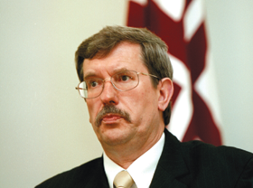 EMSIS.PNG (99145 bytes)