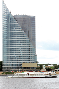 SAULES AKMENS.PNG (90809 bytes)