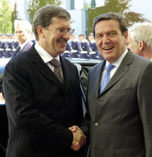 PIRMAAA.PNG (174570 bytes)