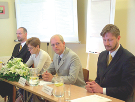 TM.PNG (109348 bytes)