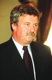 LASLO.PNG (108086 bytes)