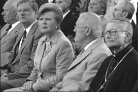 A1.PNG (43738 bytes)