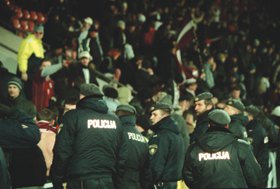 POLICISTI3.PNG (97816 bytes)