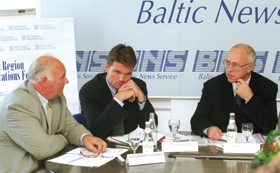 SAKARI.PNG (96719 bytes)