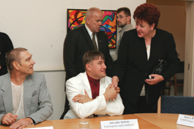 SPELES.PNG (91137 bytes)