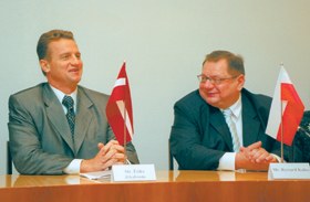 POLIS.PNG (91347 bytes)