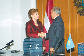 KAZAHSTANA2.PNG (96078 bytes)