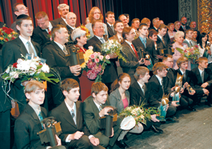 PIRMAAA.PNG (150963 bytes)