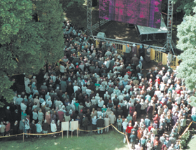 CILVEKI.PNG (146196 bytes)