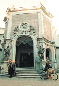 KINO.PNG (120317 bytes)