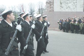 SARGI07.PNG (94384 bytes)