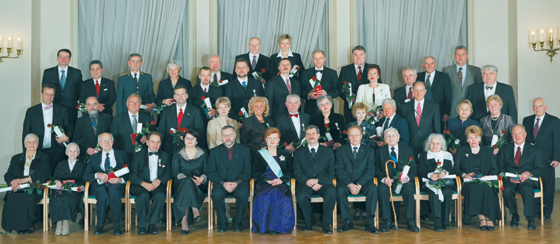 1.PNG (258306 bytes)