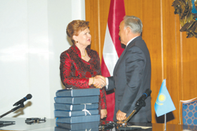 KAZAHSTANA8.PNG (94669 bytes)