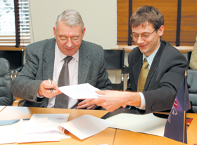 GAZE.PNG (110988 bytes)