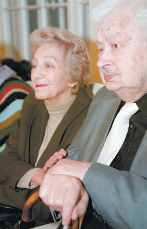 PIRMAAA.PNG (250787 bytes)