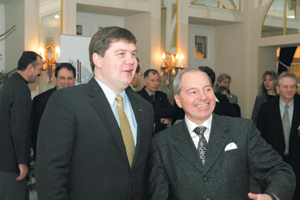 PIRMAAA.PNG (109231 bytes)