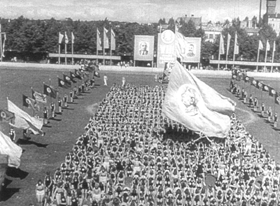 STALINS02.PNG (54731 bytes)