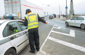 POLICIST.PNG (100471 bytes)