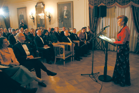 VESTNIEKI1.PNG (102399 bytes)