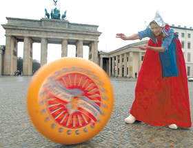 ZALAIS.PNG (109764 bytes)