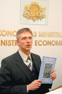 KARINS.PNG (110089 bytes)