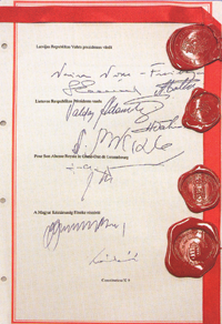 PARAKSTS.PNG (125026 bytes)