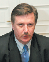 KUCINSKIS.PNG (87617 bytes)