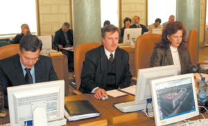 PIRMA.PNG (106286 bytes)